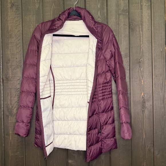 GH Bass Womens Sz S Down Burgundy/Purple Long Puffer Jacket Cinched Waist Warm - Picture 9 of 9
